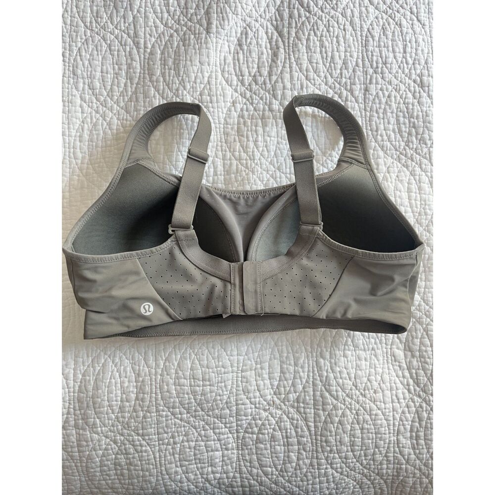 Lululemon Run Times Sports Bra 36D Gray High Impact Running Wicking Padded Strap - Picture 2 of 7